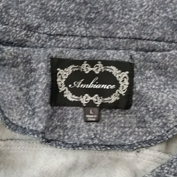 Hooded jackets - Picture 3 of 6